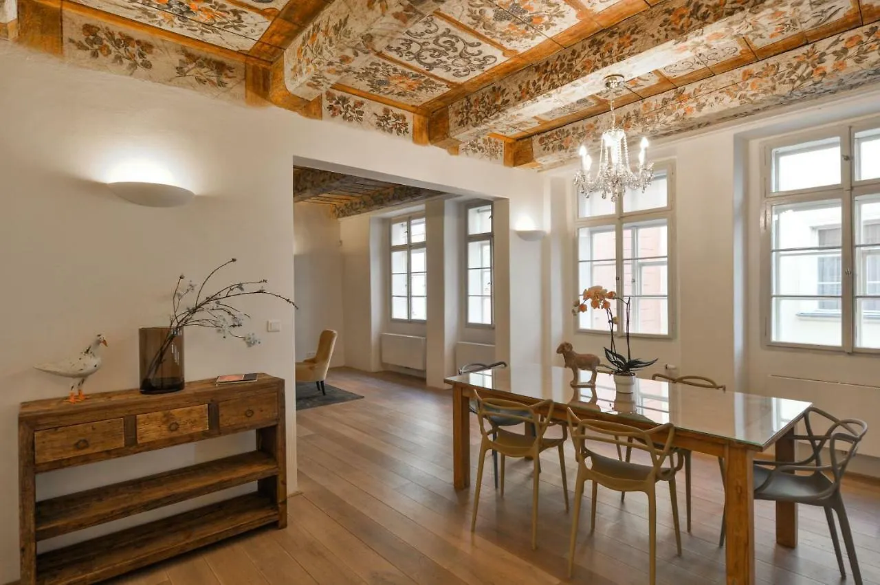 18Th Century Baroque Residence Prague Apartment