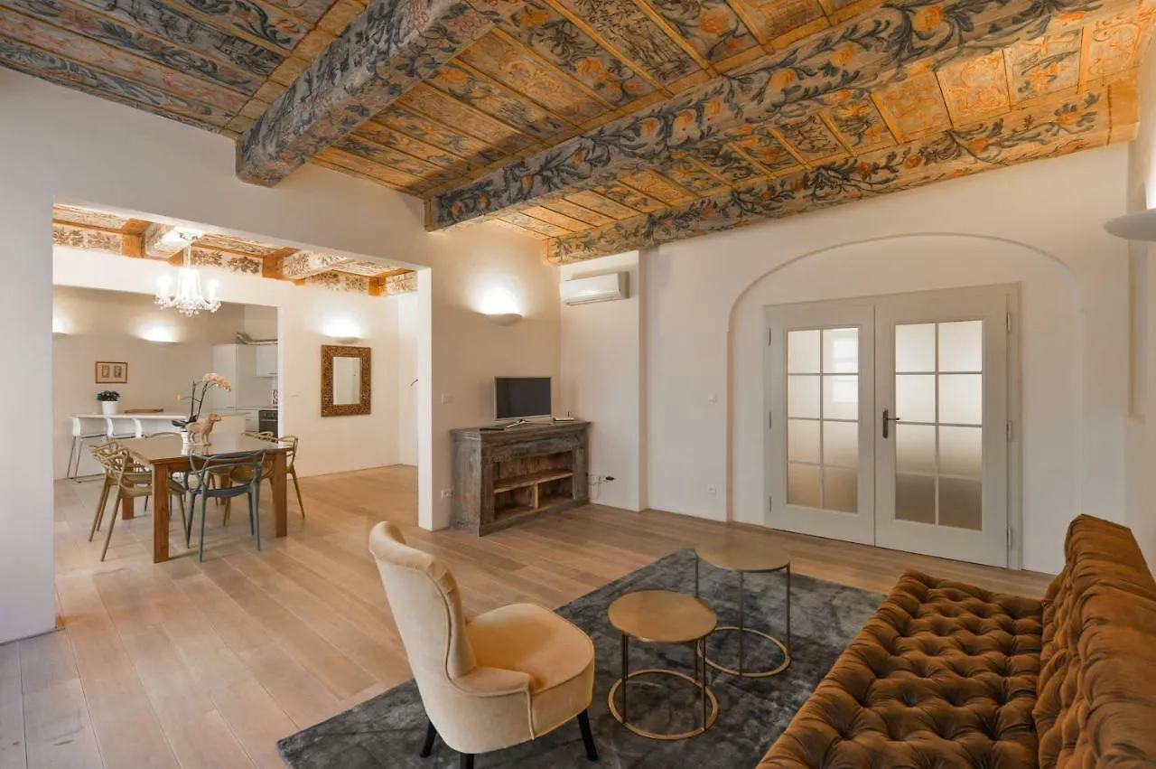 18Th Century Baroque Residence Prague 0*,